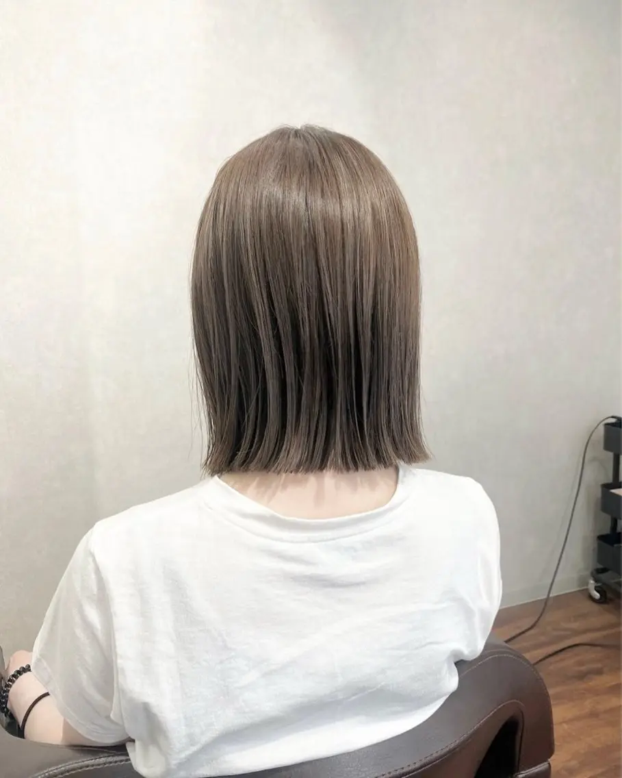 ミディアム 透明感カラー🫧/ダ ブルカラー/しおんのヘアスタイル