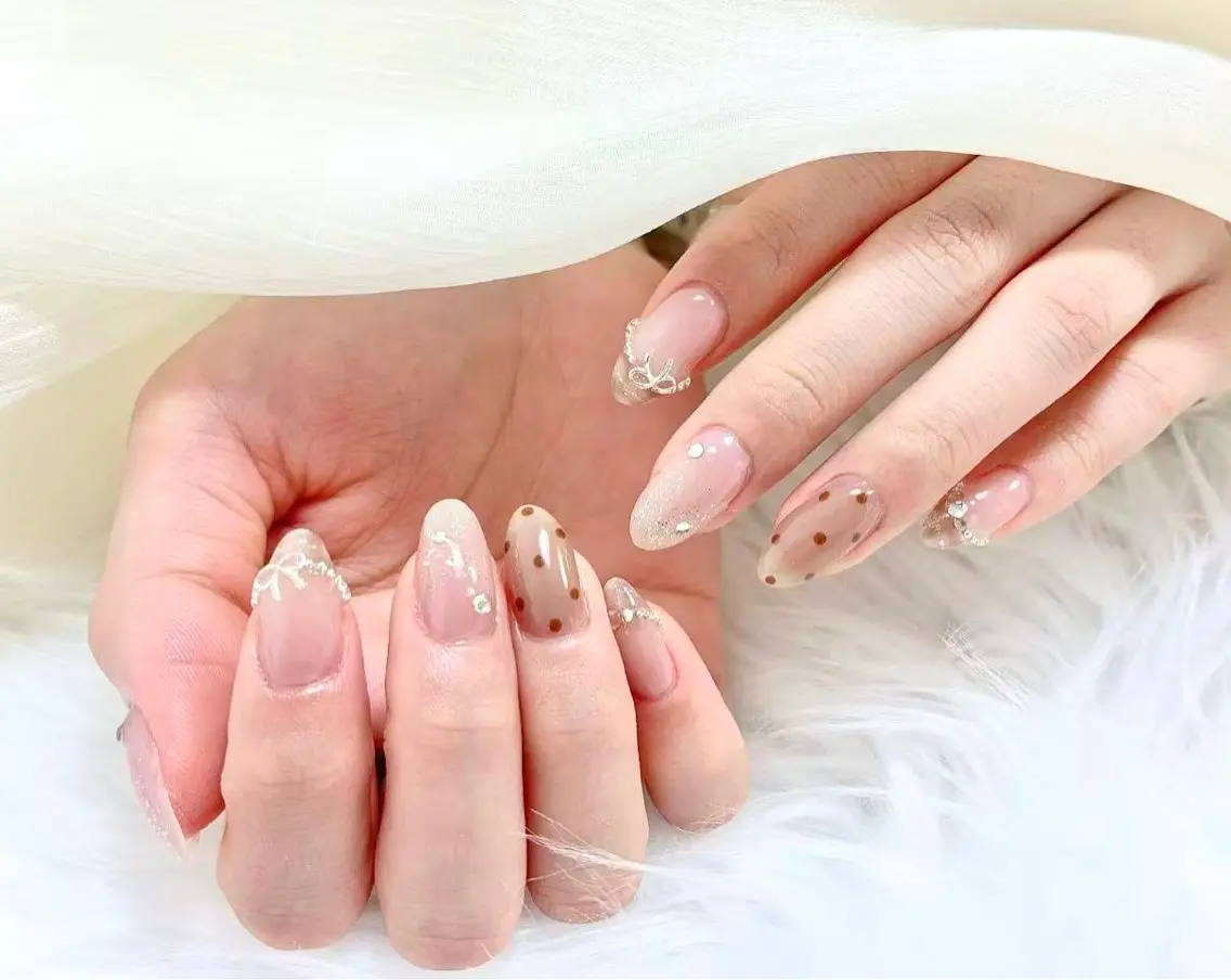 ネイル アニマル柄 チークネイル フラッシュネイル フットネイル フレンチネイル ハンドネイル B·U Nail大宮 長さだし専門店のネイルデザイン