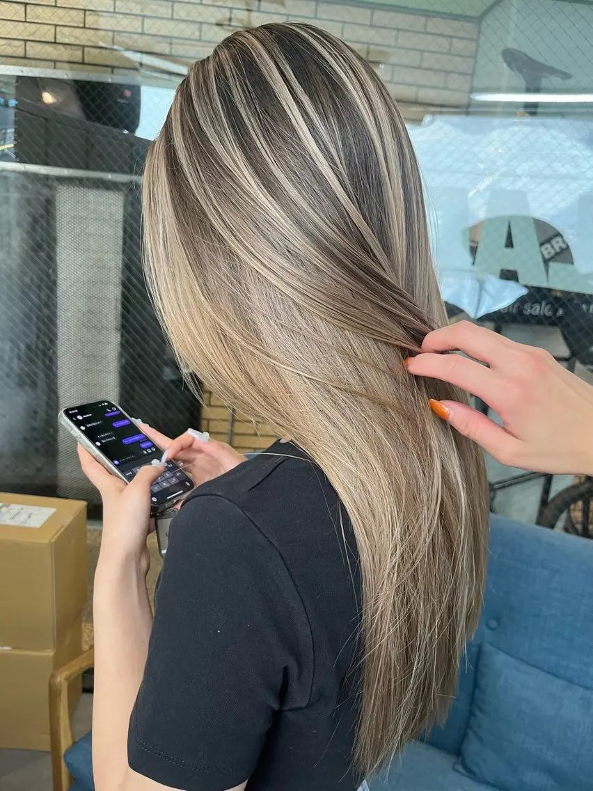 ロング カラー バレイヤージュ レイヤーカット ヘアカラー LAFF きよののヘアスタイル