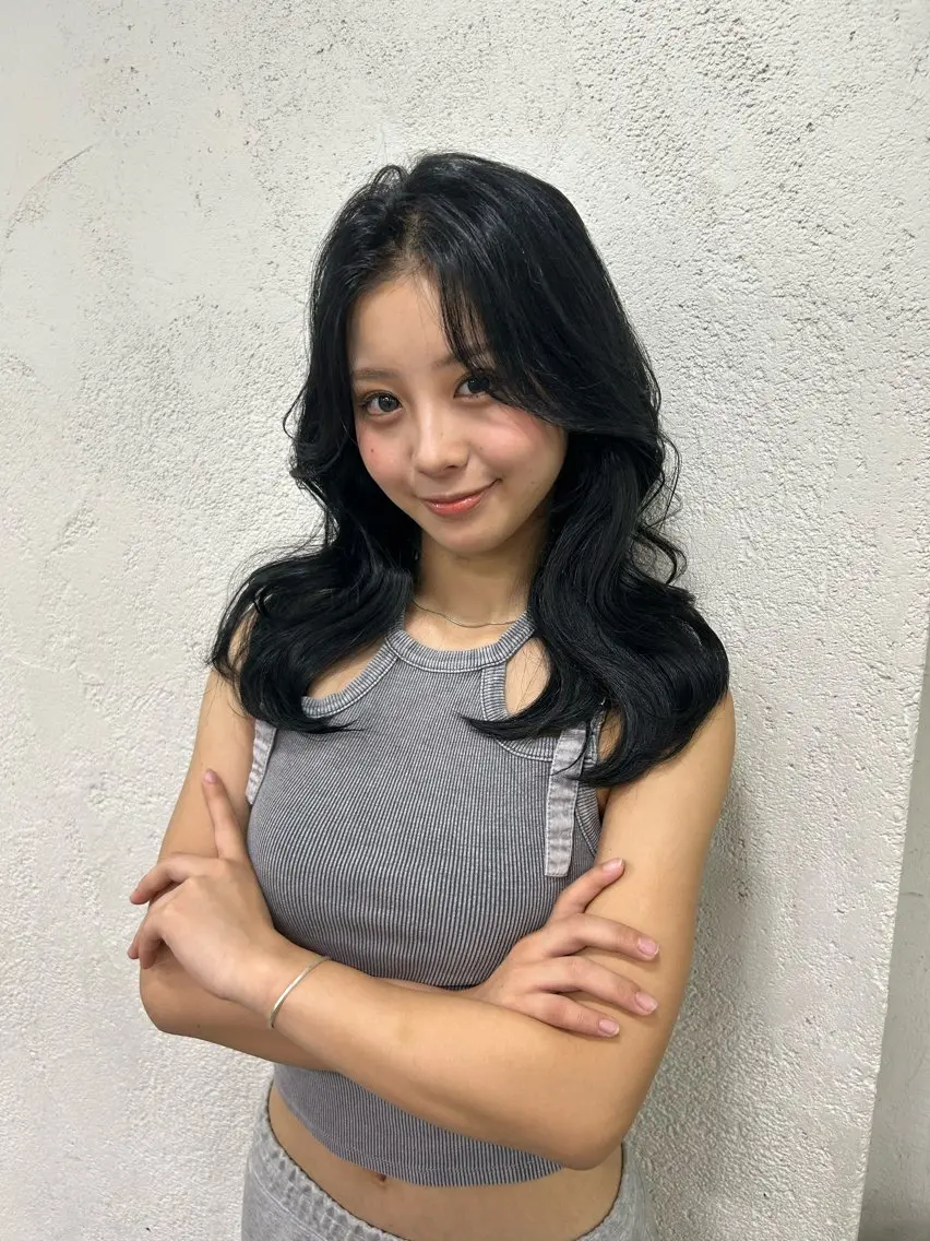 ミディアム カット ヘアカラー トリートメント MIHIRO🍀 ヘアメイク/レイヤーのヘアスタイル
