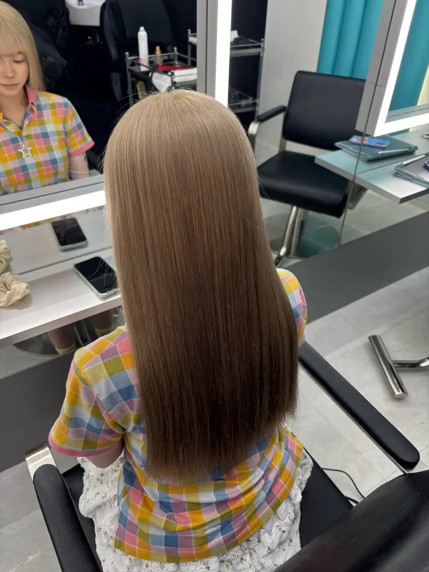 ロング ヘアカラー TACE AYANOのヘアスタイル
