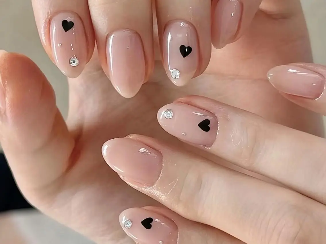 ネイル オーロラネイル チークネイル 長さ出し フットネイル フレンチネイル ハンドネイル ハンドケア Zz nail salonのネイルデザイン