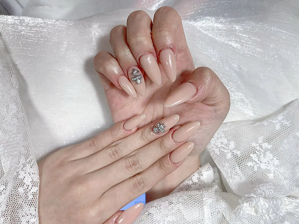 ネイル アートネイル オーロラネイル ガーリー キラキラネイル 韓国ネイル Ayumi NailSalonUのネイルデザイン