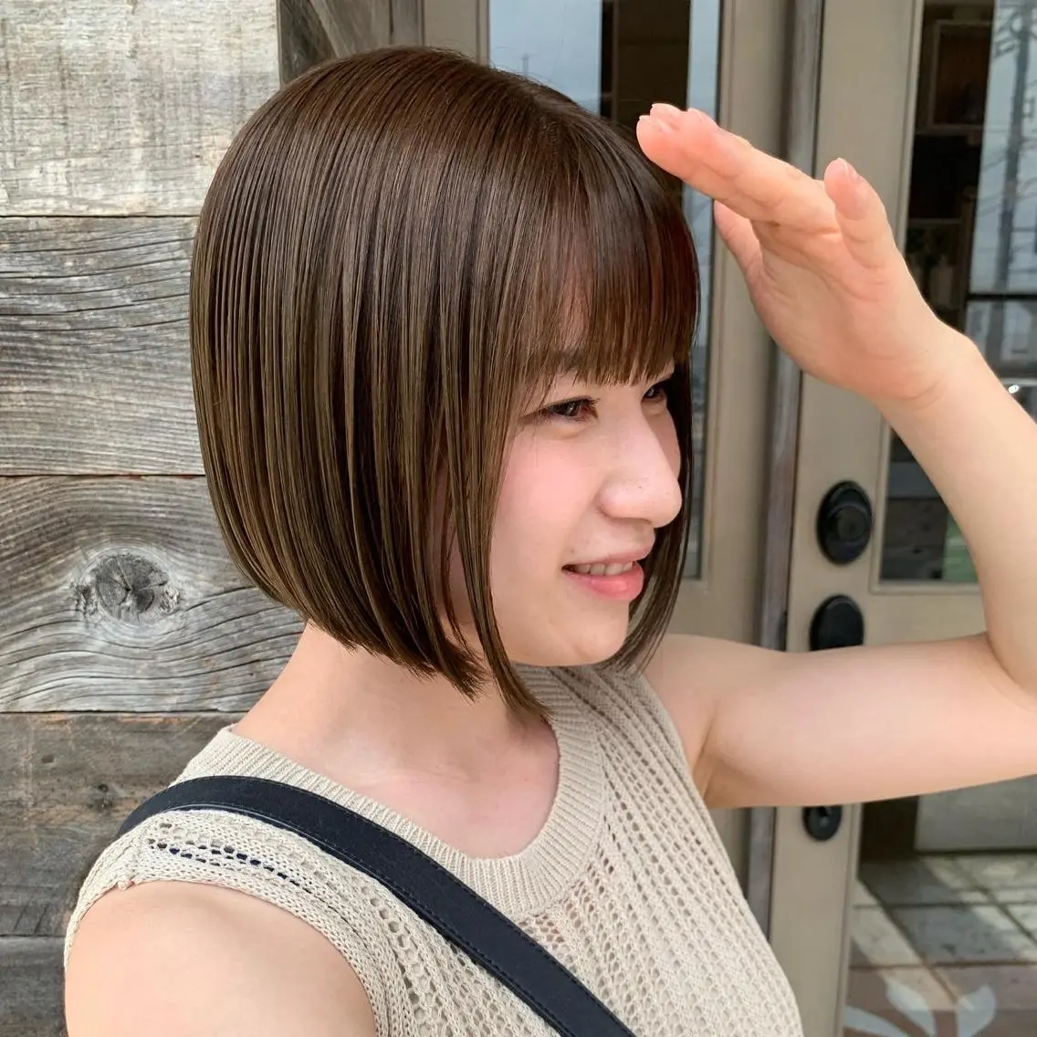 ショート カラー ベージュカラー オリーブベージュ カワサキ マホのヘアスタイル