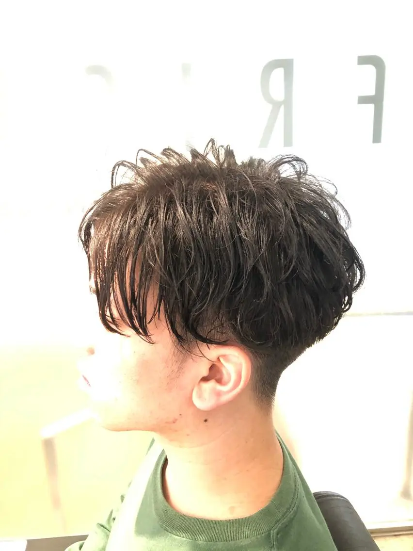 メンズカット＋デザインパーマの写真