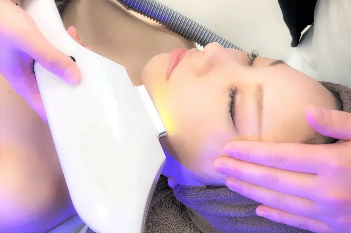 Ella salonのネイルデザイン