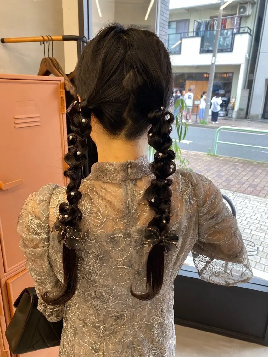 ヘアセット♡(7​〜​10時まで)⚠️時間によって早朝料金あり。早朝は現金のみで、使いたい飾り等はご持参くださいの写真