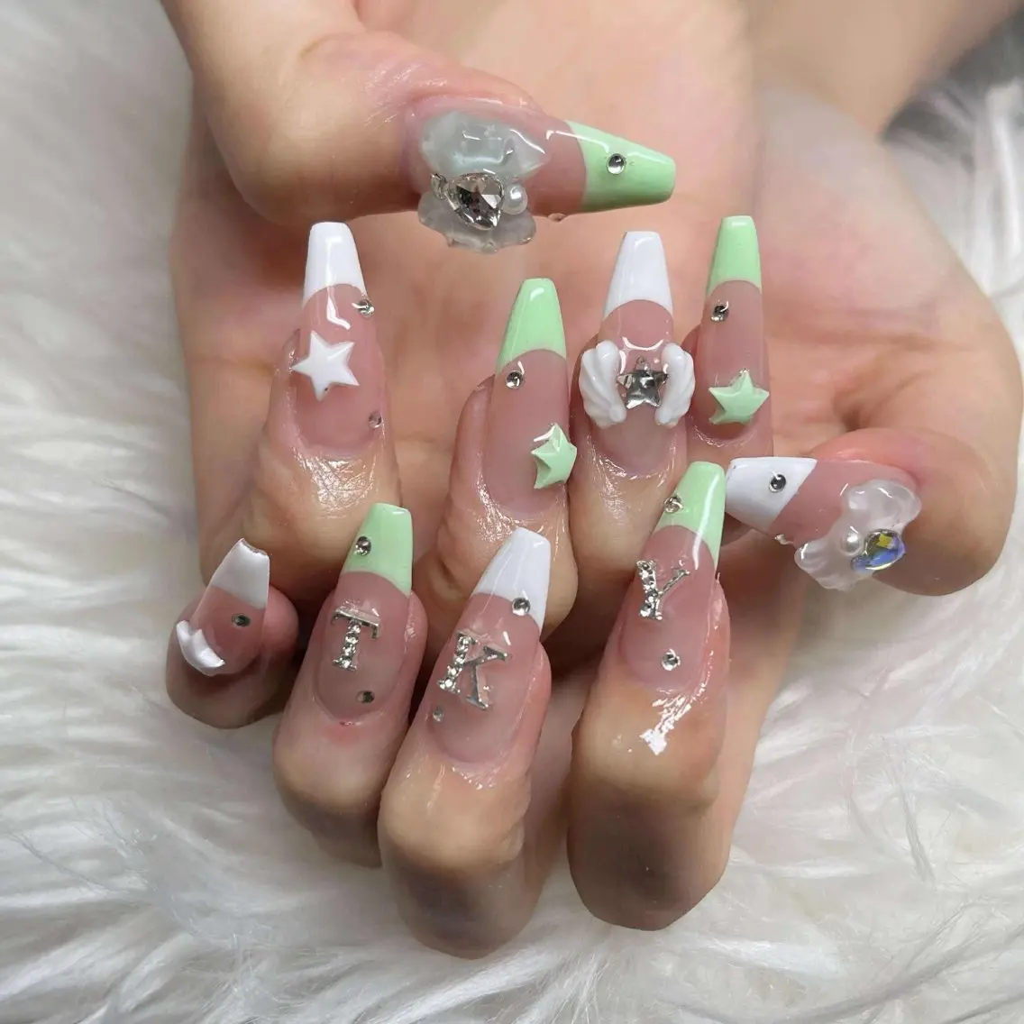 ネイル ハンドネイル ANH NAIL ゴテゴテ専門店💎のネイルデザイン
