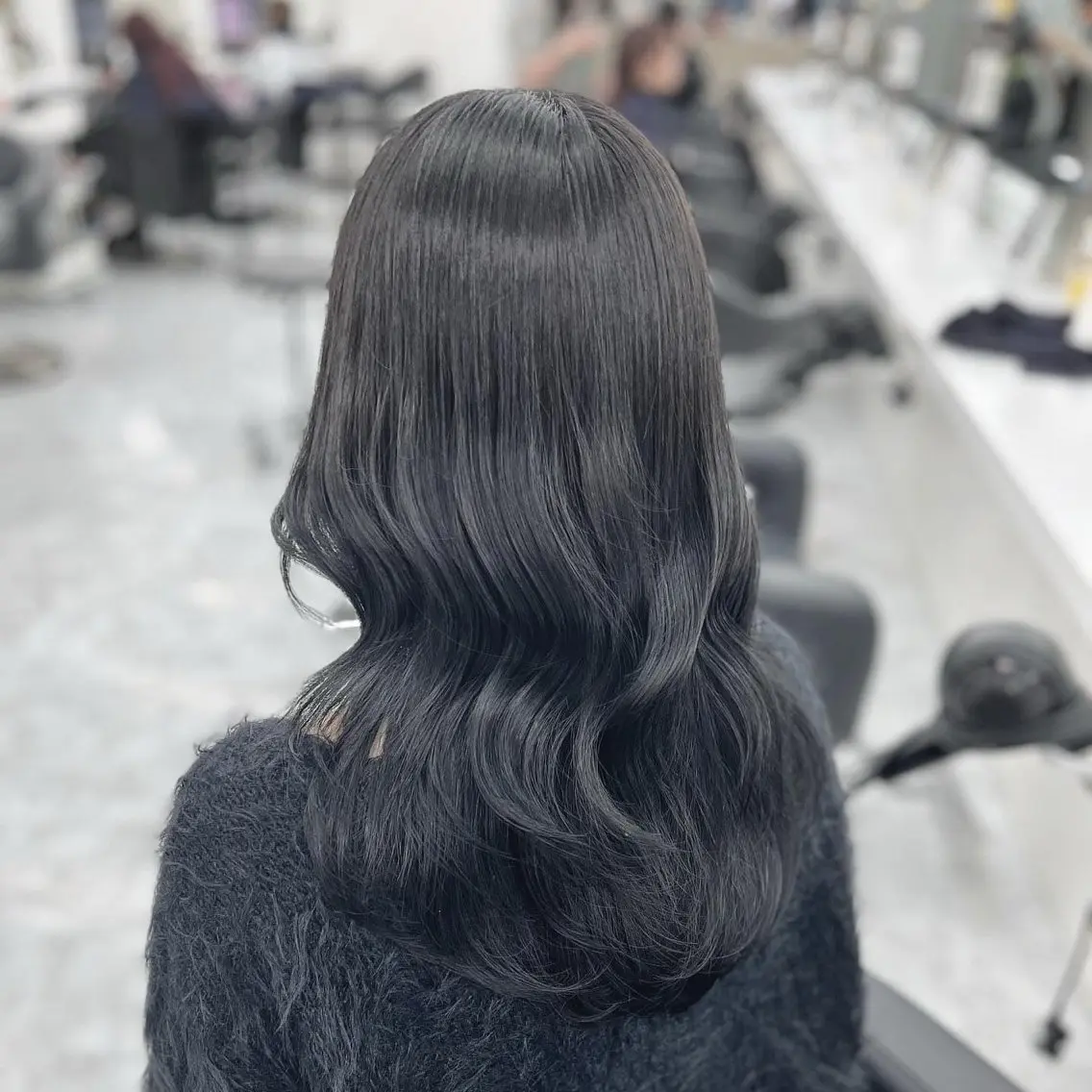 ロング カラー 黒髪 髪質改善 韓国風ヘア 縮毛矯正 トリートメント ヘアカラー トリートメント ヘアセット 髪質改善Ⅰ透明感 艶カラーⅠたつやのヘアスタイル