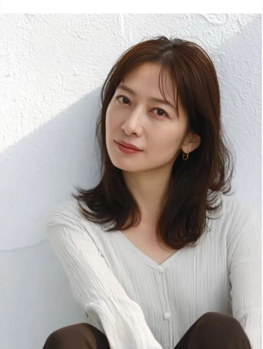ミディアム カラー ヘアアレンジ 井ノ川 真奈美のヘアスタイル