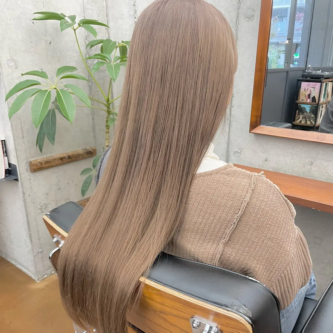 ロング カラー メンズ メンズブリーチ メンズウルフカット ベージュカラー ブリーチ ミルクティーベージュ カット ヘアカラー トリートメント ヘアセット ✂︎ウルフ・ショート ✂︎MIKUNIのヘアスタイル
