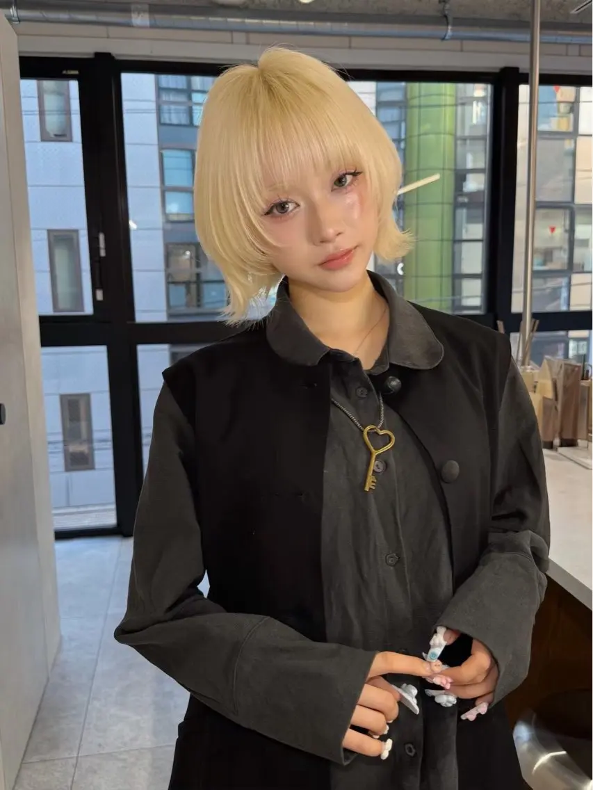 小顔カット✂️+ブリーチありダブルカラー👱♀️の写真