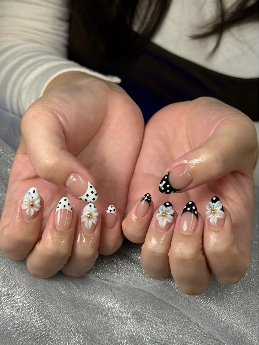 ネイル フットネイル 氷ネイル・うるうるネイル マットネイル ニュアンスネイル リボン ハンドネイル Akina Nailのネイルデザイン