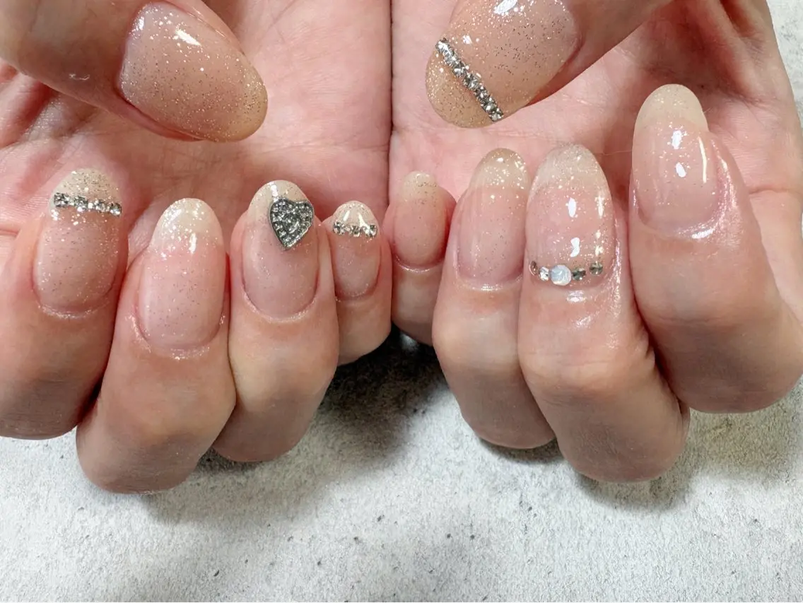 ネイル フラッシュネイル ジェルネイル キラキラネイル gypso.267 🌷SETO🌷のネイルデザイン