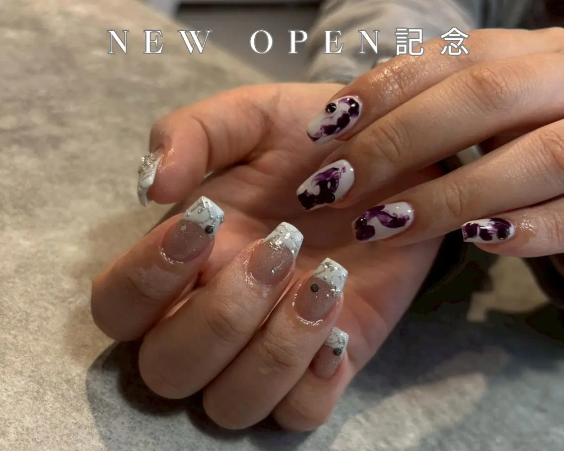 ネイル オーロラネイル ボルドー クリアネイル ドット フラッシュネイル フットネイル merak大阪難波/ Uenoのネイルデザイン