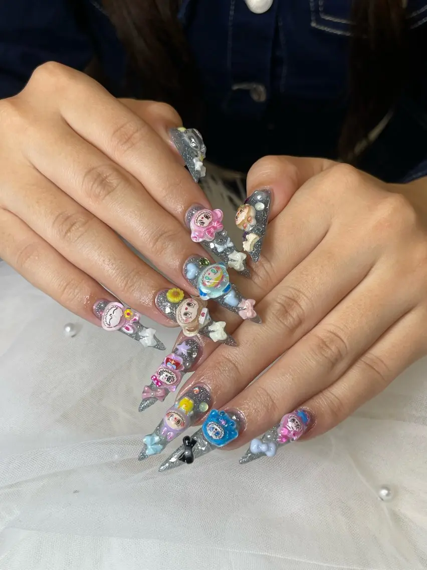 ネイル ハンドネイル NiJi Nailsのネイルデザイン