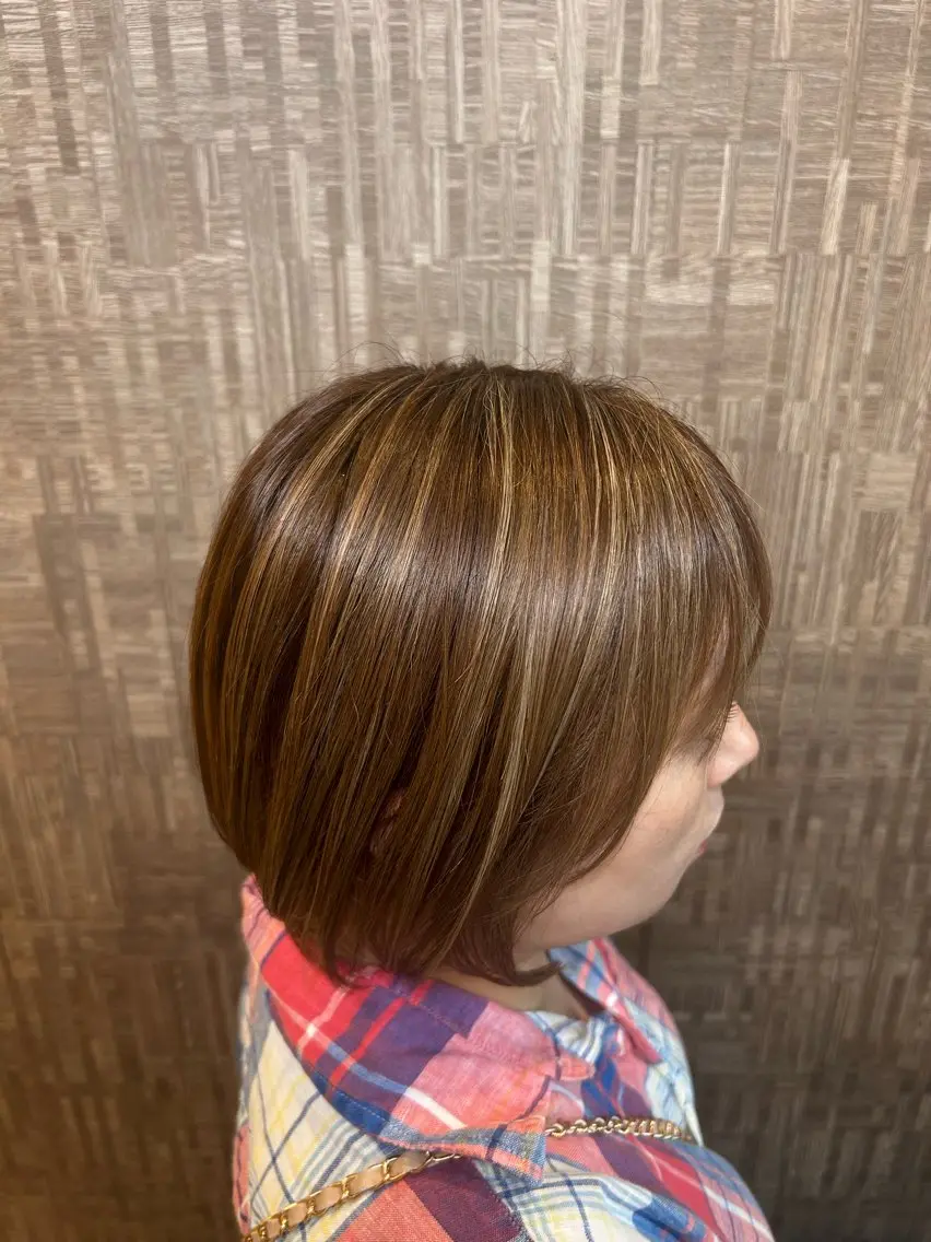 ショート カラー 西郷 友菜のヘアスタイル