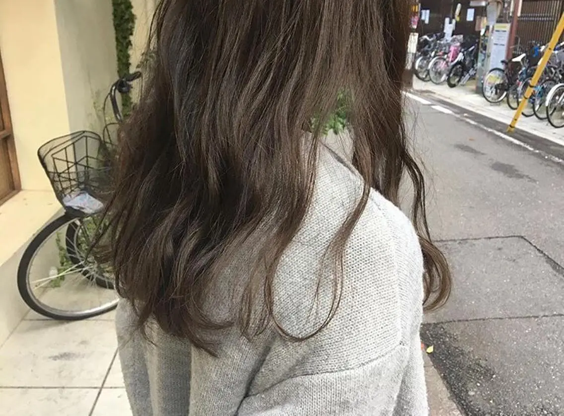 ロング カラー 透明感カラー ロング カット ヘアカラー トリートメント 酸性縮毛矯正🧴韓国 レイヤー/髪質改善のヘアスタイル