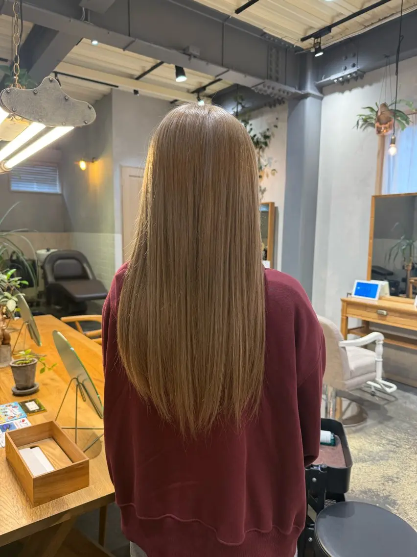 ロング カラー ベージュカラー ブリーチ ミルクティーベージュ 🎀✨吉井 結唯✨🎀のヘアスタイル