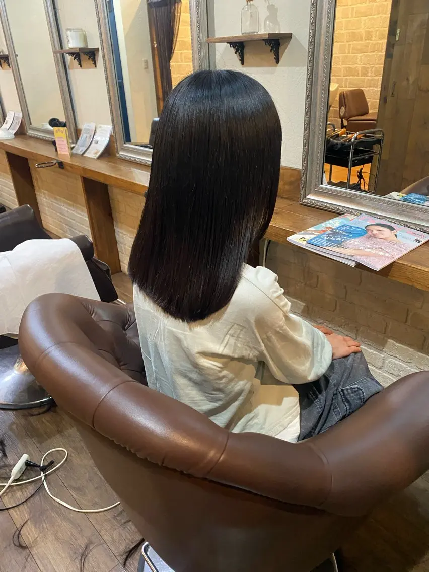 セミロング 肥田 夕蘭のヘアスタイル