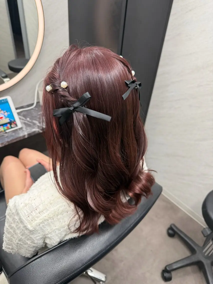 ミディアム カラー カット ヘアカラー トリートメント 砂野 真璃奈のヘアスタイル