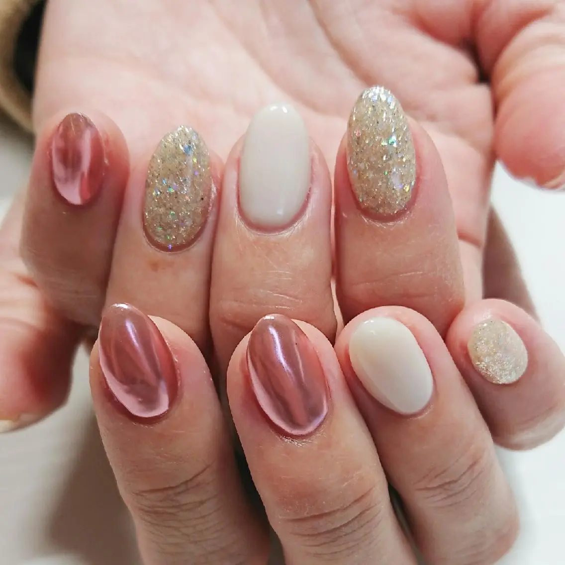 ネイル ミラーネイル 春ネイル ハンドネイル Lilith Nailのネイルデザイン