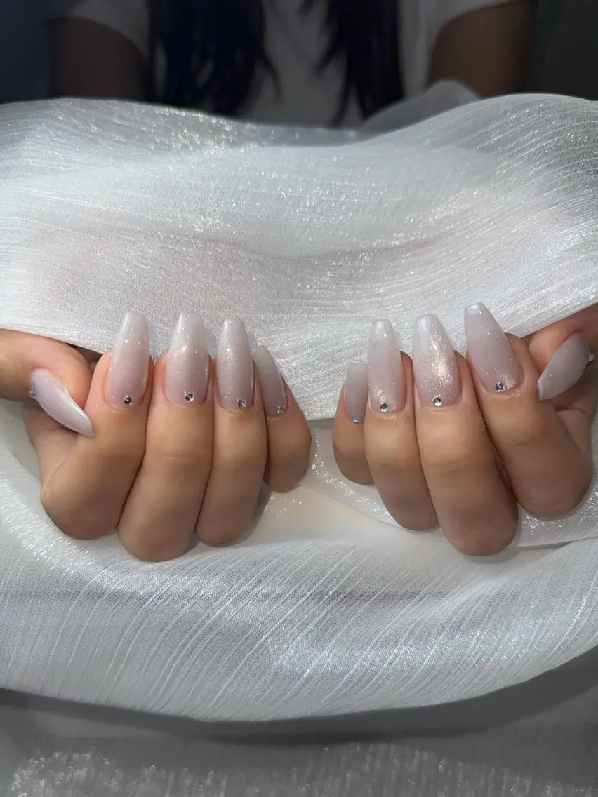 ネイル チークネイル フレンチネイル グラデーション 韓国ネイル マグネットネイル ハンドネイル Hana Nailのネイルデザイン