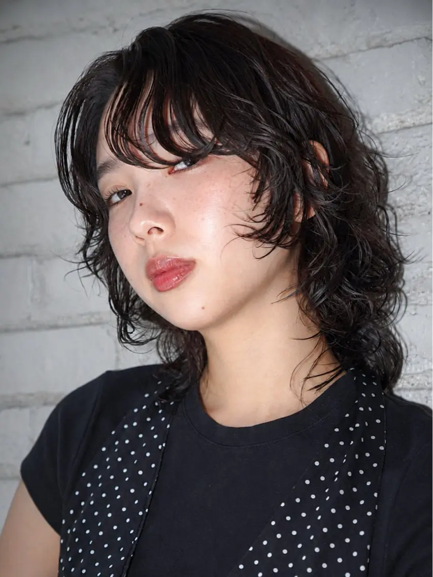 ミディアム パーマ カット パーマ ズミ🦖髪質改善 レイヤー☆艶ボブのヘアスタイル