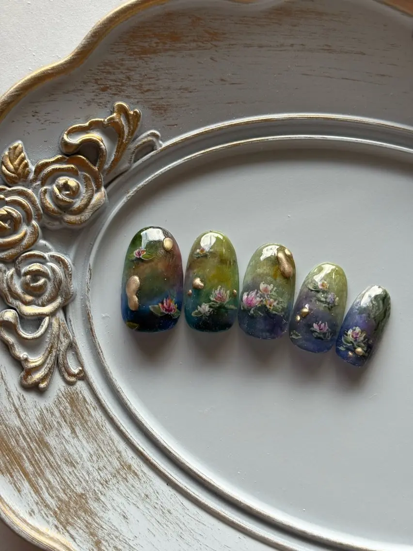 ネイル FIORITURA Maikoのネイルデザイン