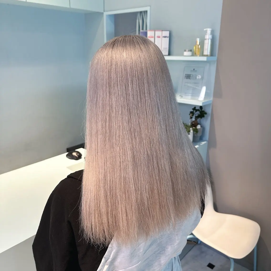ロング カラー 🪄池袋ハイトーン 🪄ブリーチカラーのヘアスタイル