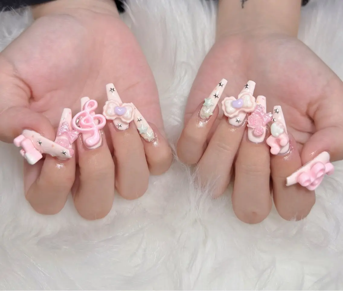 ネイル オーロラネイル チークネイル フットネイル フレンチネイル ジェルネイル ハンドネイル Nichi Nailsのネイルデザイン