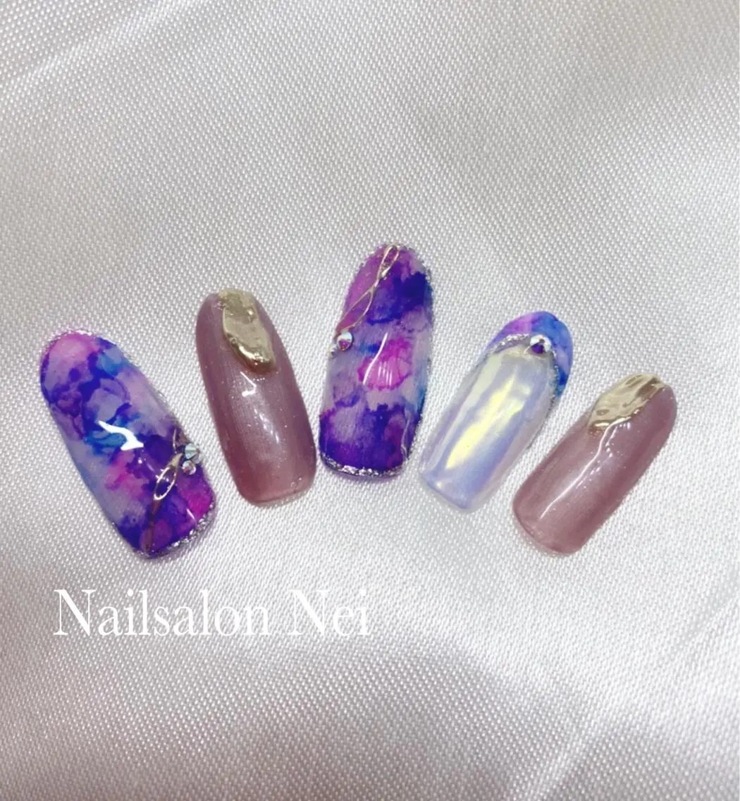 ネイル オーロラネイル 夏ネイル Nailsalon Ｒ《喜多見3分》のネイルデザイン