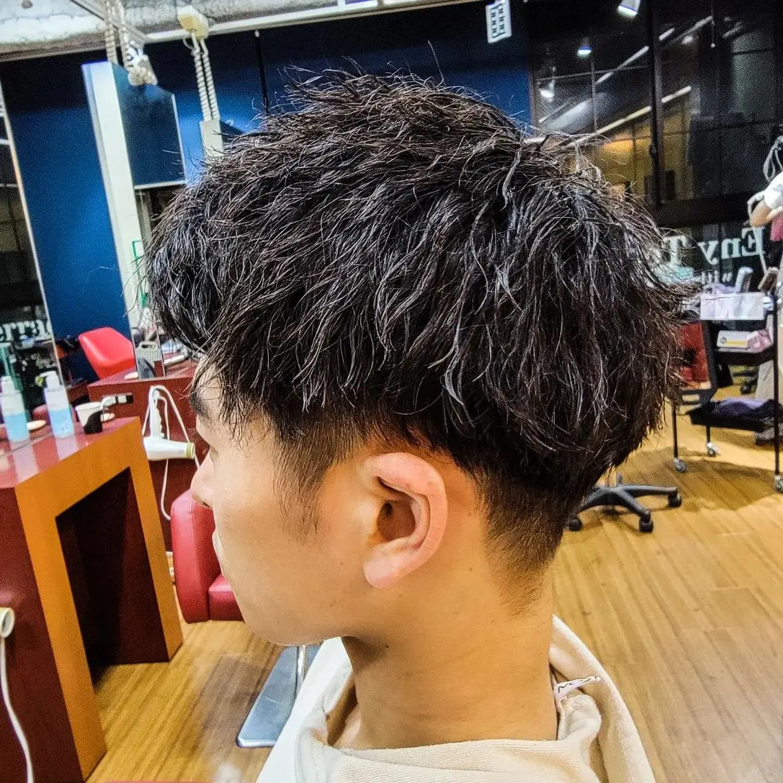 メンズ メンズパーマ メンズツイストパーマ 波巻きパーマ ツイストパーマ 特殊パーマ 片山恭兵のヘアスタイル