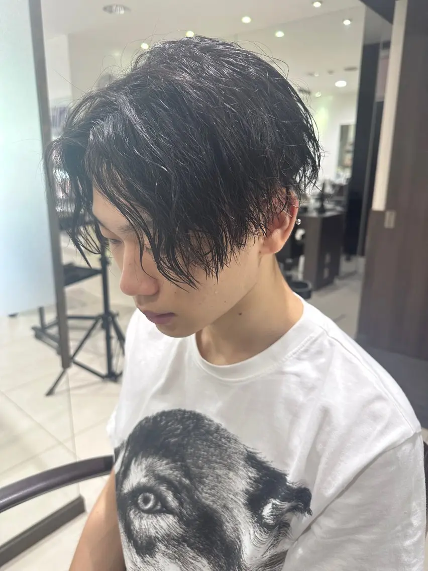 メンズ メンズパーマ 日曜日空きあり‼️ 艶々カラー🩷のヘアスタイル