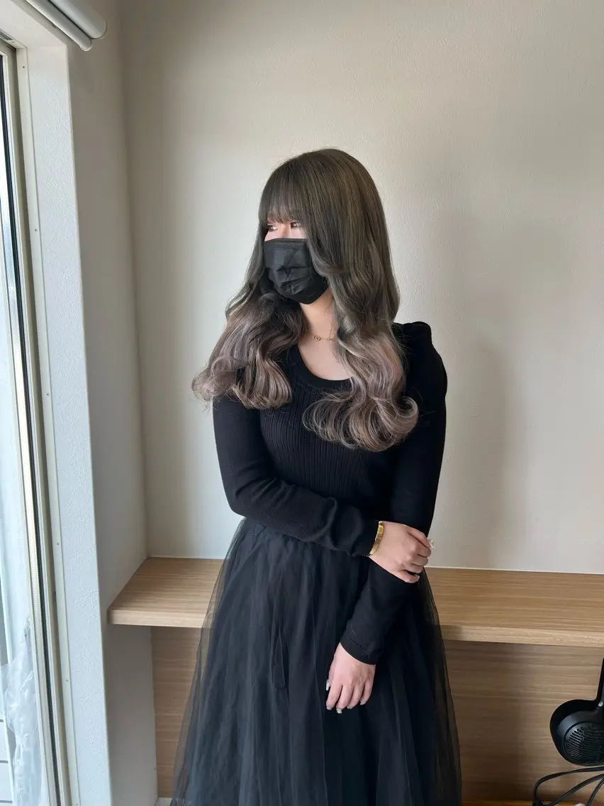 ロング カラー ブリーチ ダブルカラー エクステ 髪質改善 韓国風ヘア カット ヘアカラー トリートメント エクステ マテリアル 中央駅店のヘアスタイル