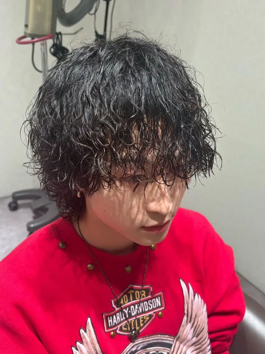 パーマ メンズ メンズパーマ 波巻きパーマ 鈴木 颯のヘアスタイル