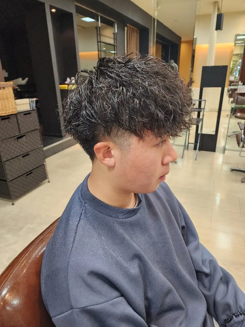 ショート メンズ パーマ メンズパーマ メンズツイストパーマ ツイストスパイラルパーマ スパイラルパーマ ツイストパーマ カット パーマ トリートメント 木村 直哉のヘアスタイル
