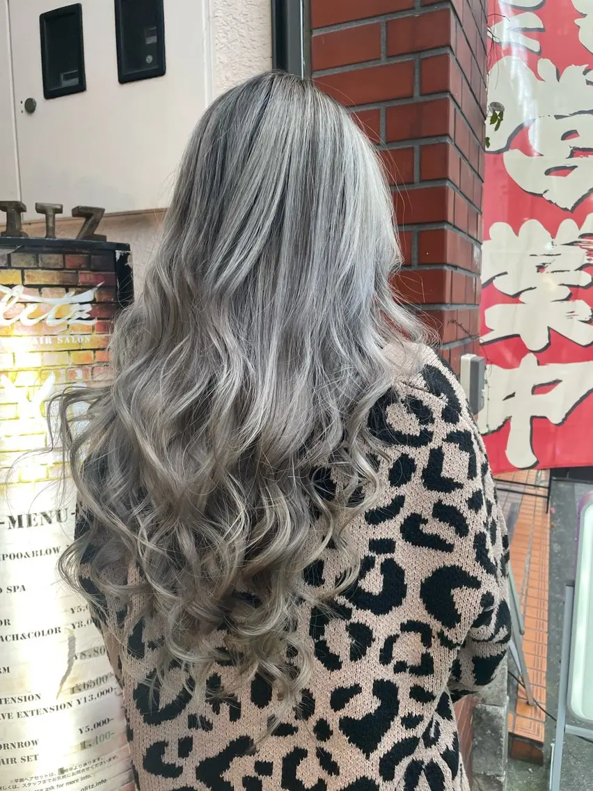 セミロング レイヤーカット トリートメント 👑派手髪/カット 👑ANRYのヘアスタイル