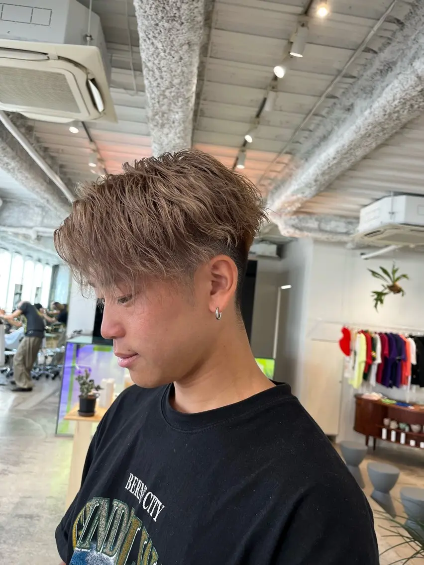 カラー メンズ メンズブリーチ ブリーチ グレージュ ANY/メンズ特化/ シバヤ ユウキのヘアスタイル