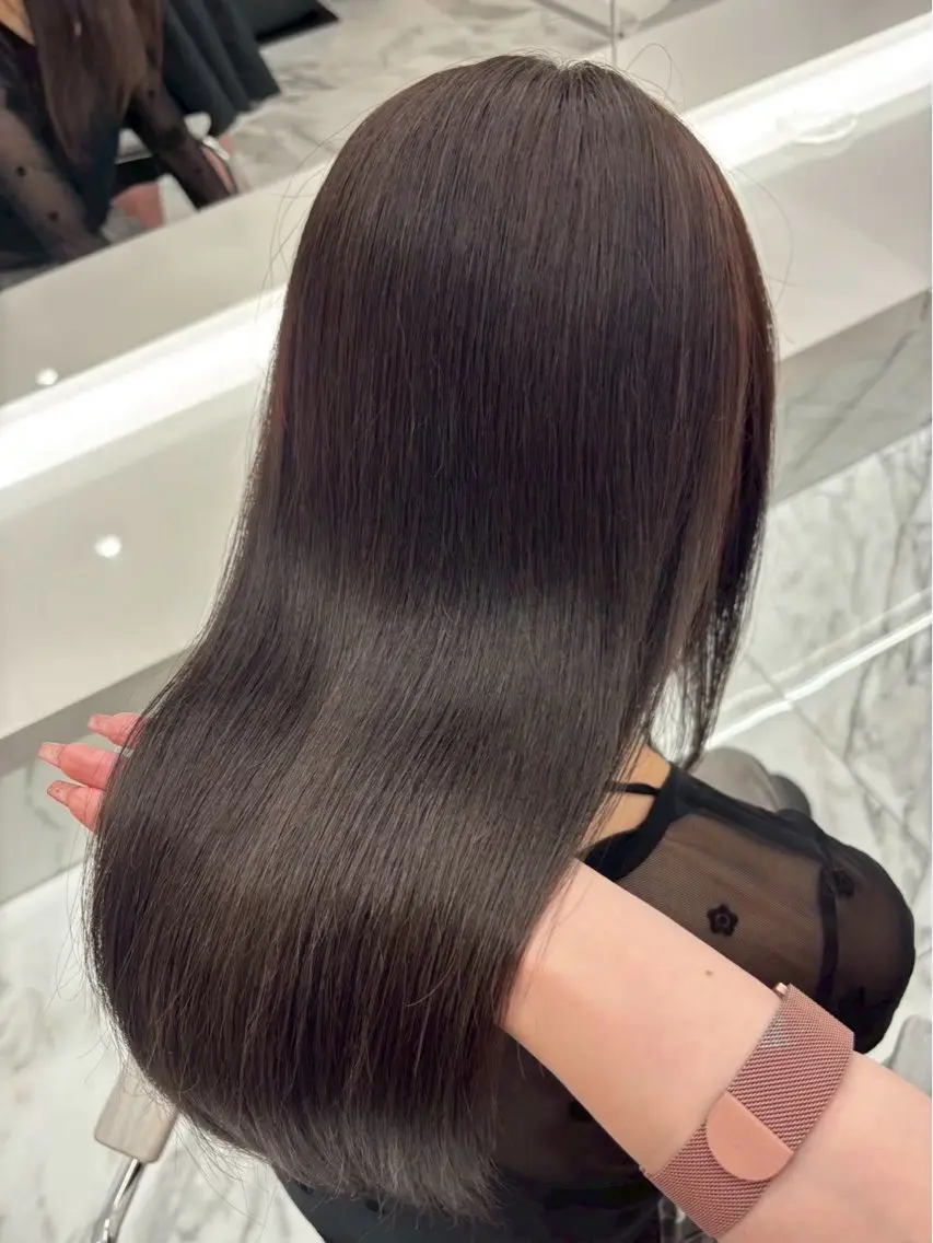 ロング カット 縮毛矯正 韓国╱似合わせカラー 🤍𝑌𝑈𝑁𝐴のヘアスタイル