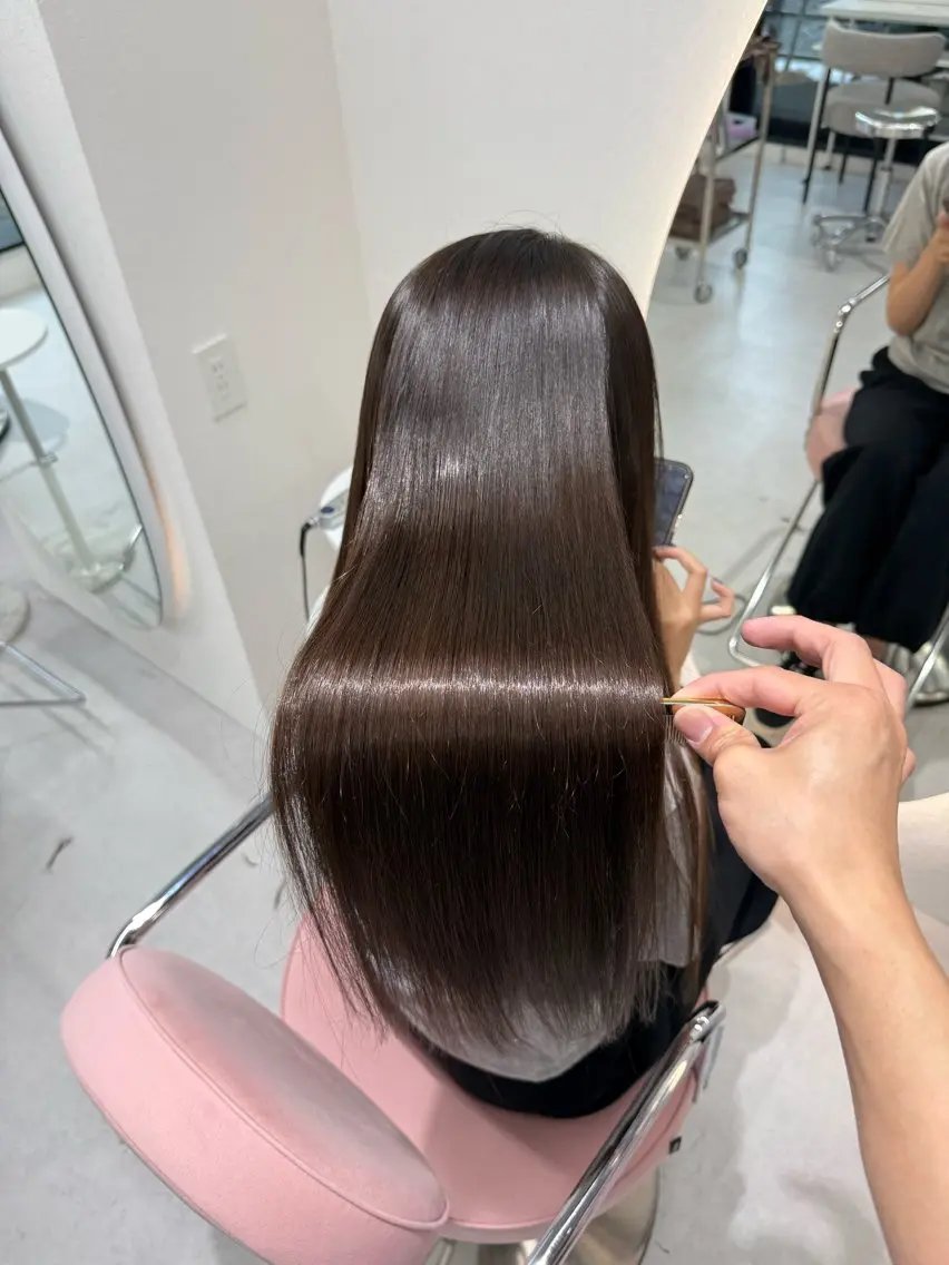 ロング カット 縮毛矯正 鍋田/ 渋谷/ 縮毛矯正／レイヤーのヘアスタイル