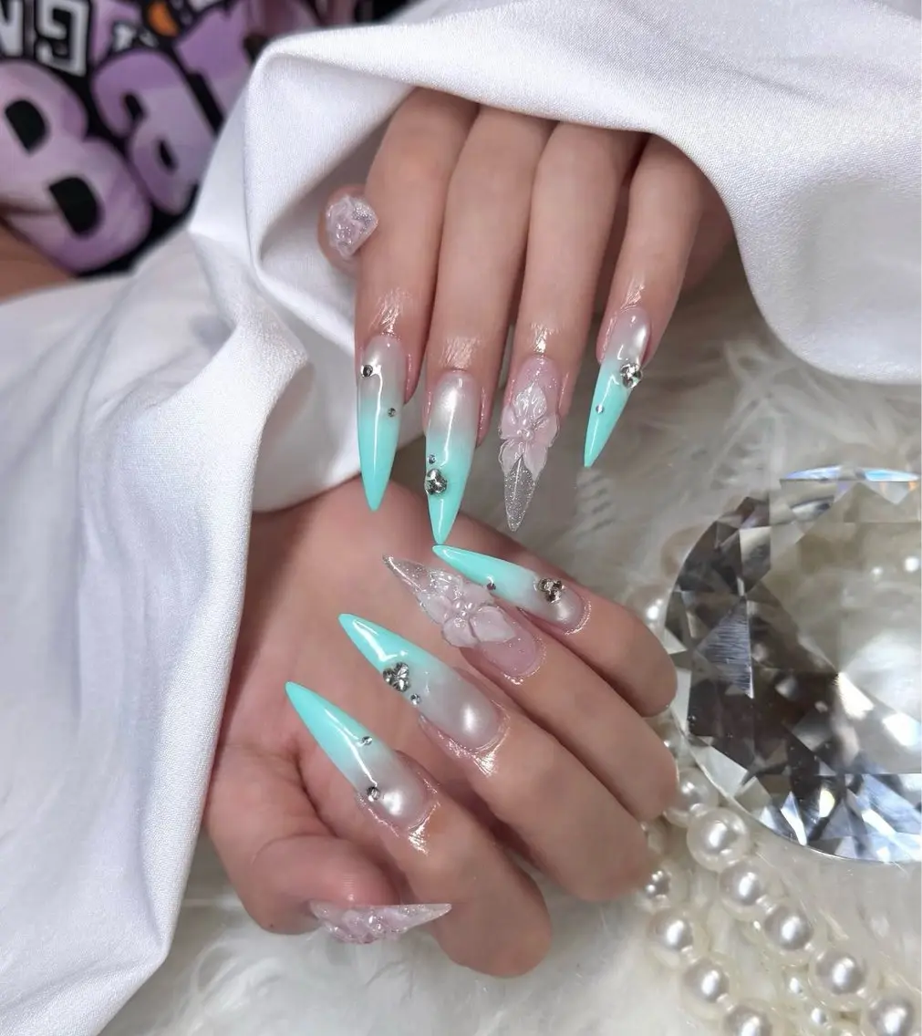ネイル チークネイル 長さ出し フラッシュネイル フレンチネイル グラデーション ハンドネイル Lenie Nail Salonのネイルデザイン
