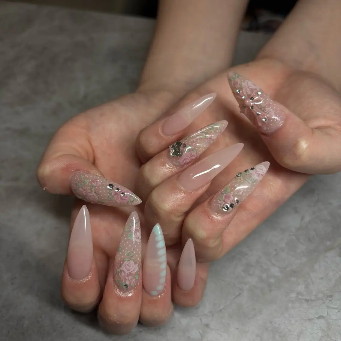 ネイル ハンドネイル IROHA NAIL 長谷川唯惺のネイルデザイン