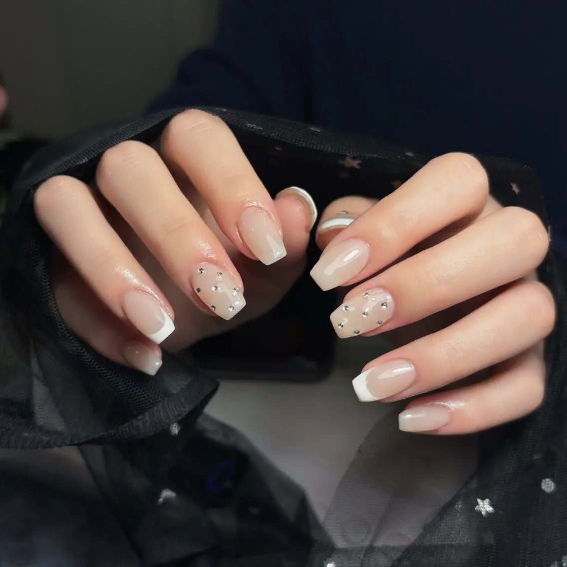 ネイル キラキラネイル シンプルネイル 春ネイル ワンホンネイル 冬ネイル ハンドネイル SORA Nailのネイルデザイン
