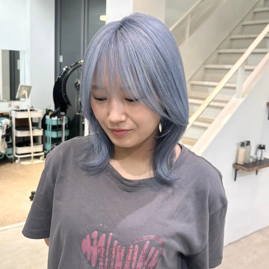 【明るくしたい方‼️】ブリーチありダブルカラー　根元のリタッチ/全体のブリーチ+カラー（髪質改善カラーに変更可）の写真