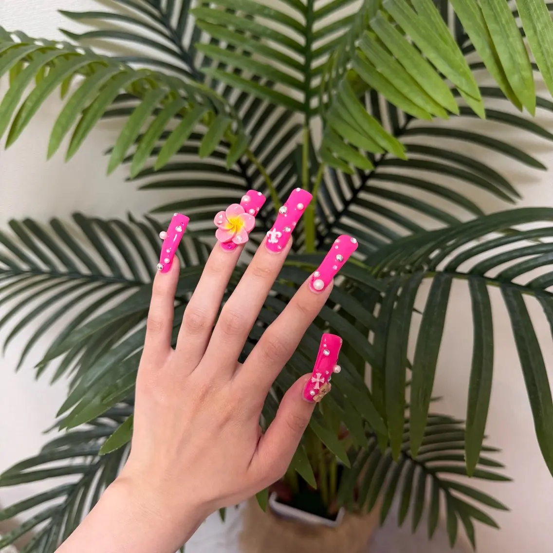 ネイル ハンドネイル pinky museのネイルデザイン