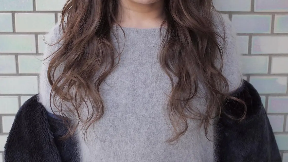 ロング カラー グレージュ イルミナカラー 当日予約🆗✂︎ ウエモト タクのヘアスタイル