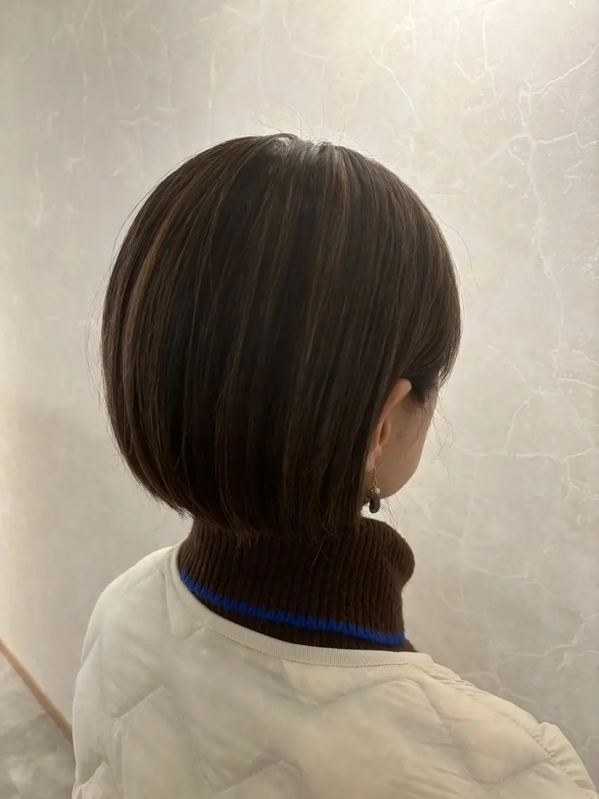 ショート カラー カット ヘアカラー 髪の家 tikiのヘアスタイル