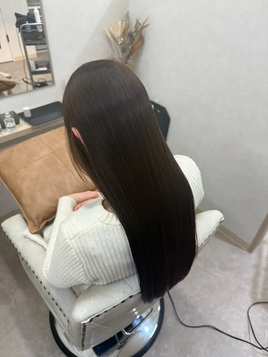 ロング カラー 縮毛矯正 炭屋 波音のヘアスタイル