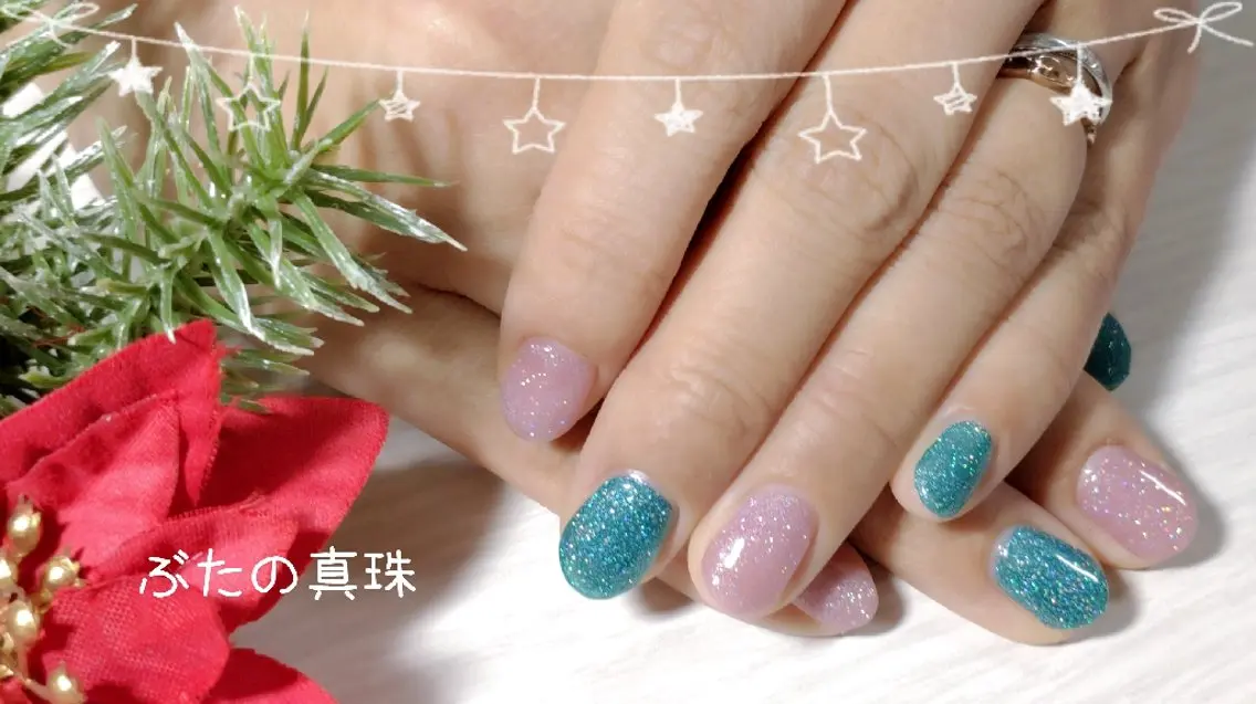 ネイル グリーン キラキラネイル ハンドネイル 林 珠里のネイルデザイン
